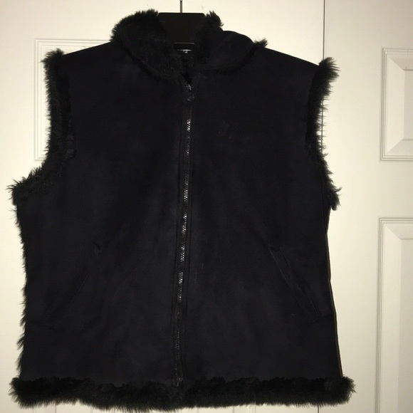 No Tag Jackets & Blazers - Women’s Suede/Faux Fur hooded Vest